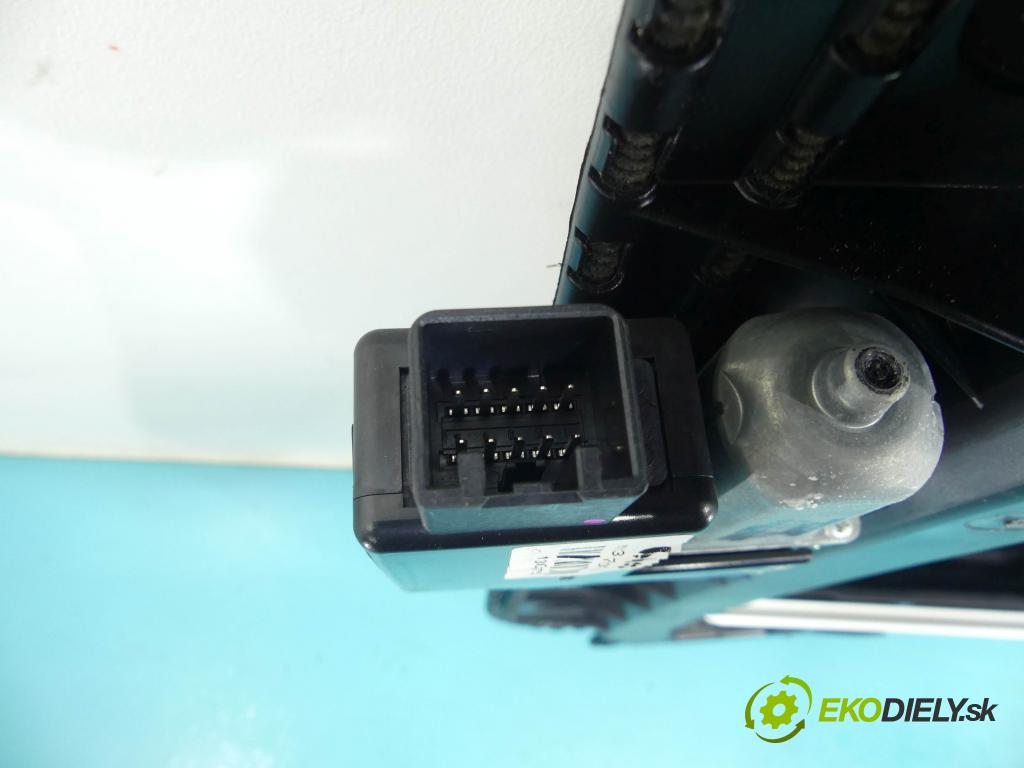 Mitsubishi Outlander II 2006-2013 2.2 DI-D 156 hp manual 115 kW 2179 cm3 5- Střešní okno: 7705230B (Okna karoserie)