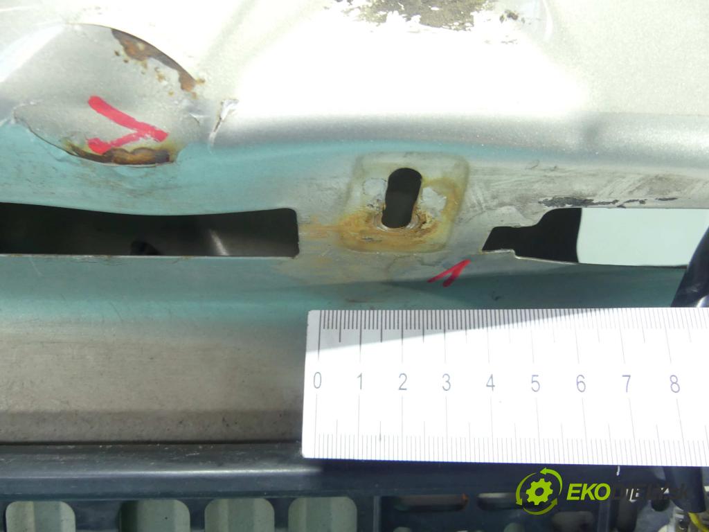 Mitsubishi Outlander II 2006-2013 2.2 DI-D 156 hp manual 115 kW 2179 cm3 5- zadní kufrové dveře  (Zadní kapoty)