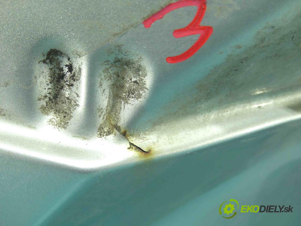 Mitsubishi Outlander II 2006-2013 2.2 DI-D 156 hp manual 115 kW 2179 cm3 5- zadní kufrové dveře  (Zadní kapoty)