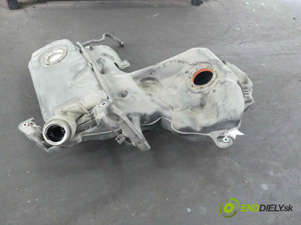 Audi A6 C7 2011-2018 2.0 TFSI 211KM automatic 155 kW 1984 cm3 4- Nádrž: palivo 4G0201021CF (Nádrže)