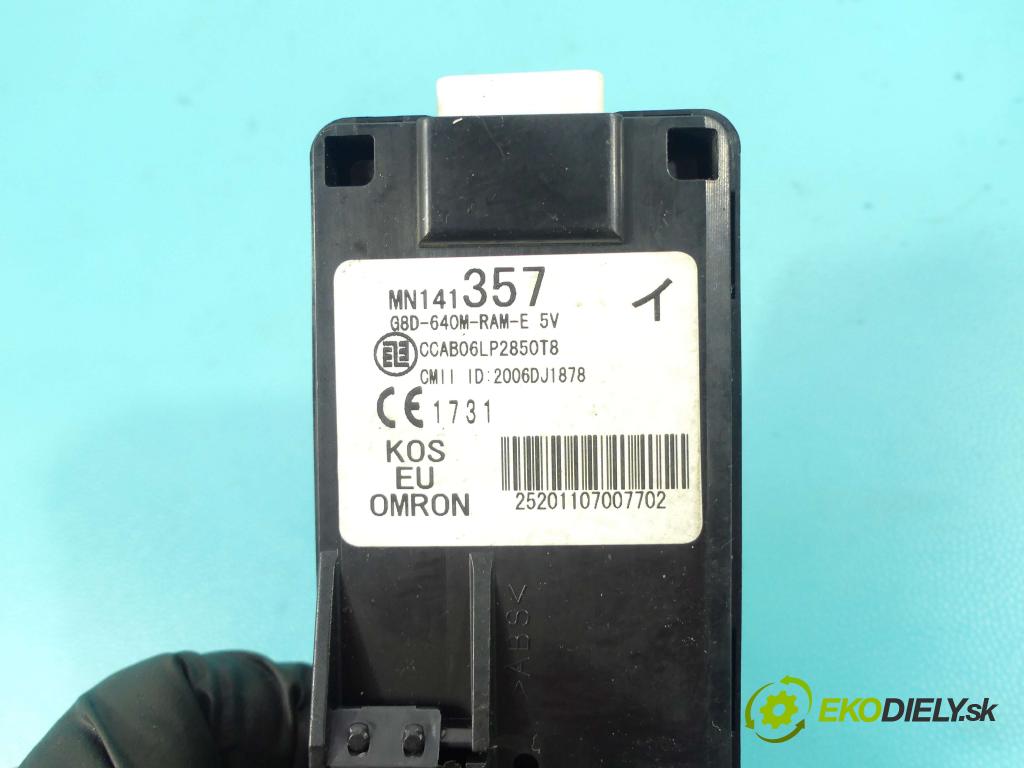 Mitsubishi Outlander II 2006-2013 2.2 DI-D 156 HP manual 115 kW 2179 cm3 5- Spínačka G8D-640M-RAM-E (Spínacie skrinky a kľúče)