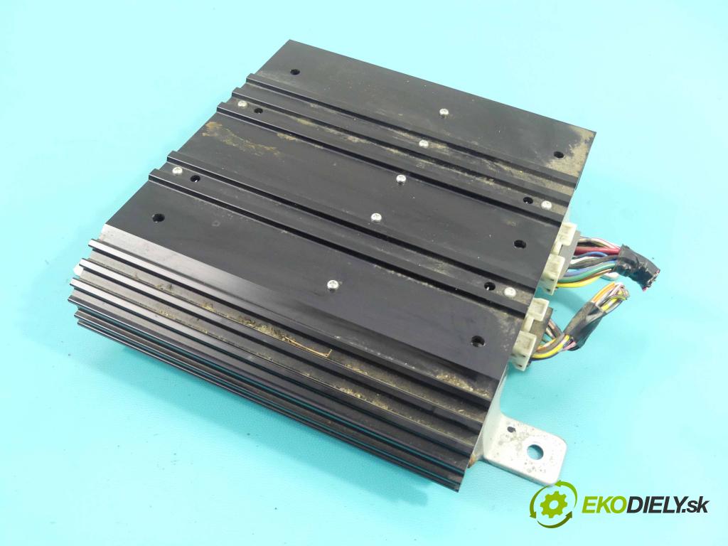 Mitsubishi Outlander II 2006-2013 2.2 DI-D 156 HP manual 115 kW 2179 cm3 5- Zesilovač: 8701A230 (Zosilňovače)