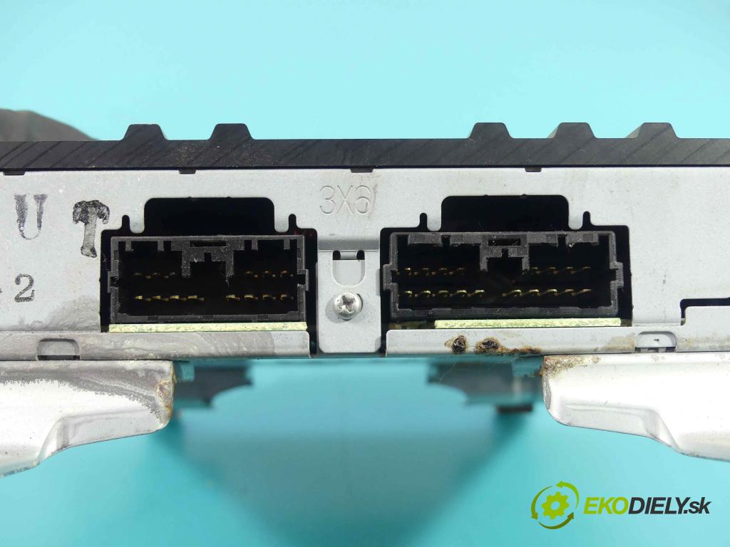 Mitsubishi Outlander II 2006-2013 2.2 DI-D 156 HP manual 115 kW 2179 cm3 5- Zesilovač: 8701A230 (Zosilňovače)