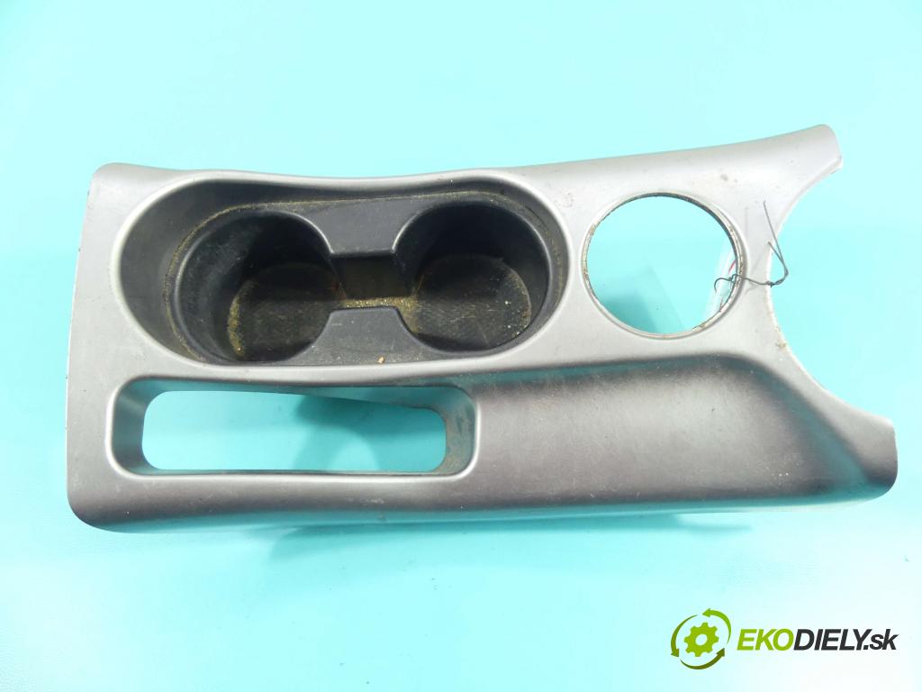 Mitsubishi Outlander II 2006-2013 2.2 DI-D 156 HP manual 115 kW 2179 cm3 5- Rukojeť: na nápoje: 8011A079-1 (Úchyty, držiaky na nápoje)