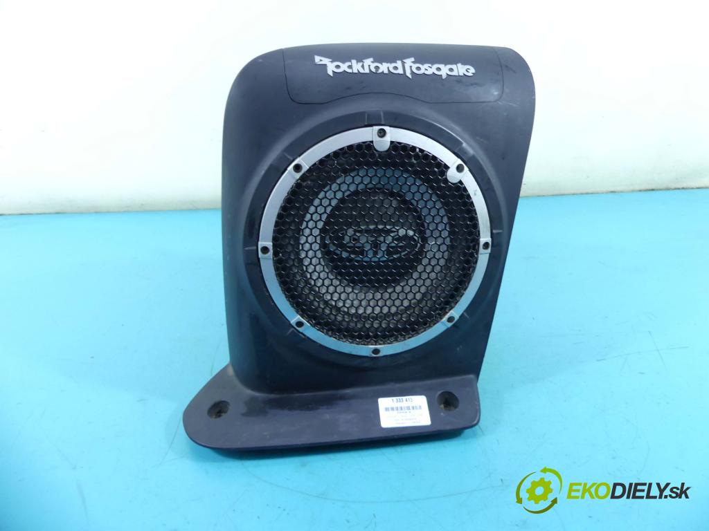 Mitsubishi Outlander II 2006-2013 2.2 DI-D 156 HP manual 115 kW 2179 cm3 5- Subwoofer: 8720A012 (Audio zariadenia)