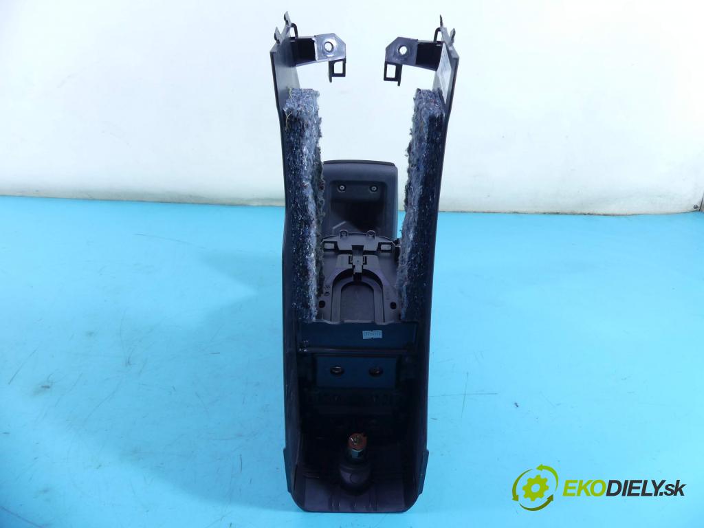 Toyota Verso 2009-2018 2.0 D4D 126 HP manual 93 kW 1998 cm3 5- operadlo 58828-0F010 (Lakťové opierky)