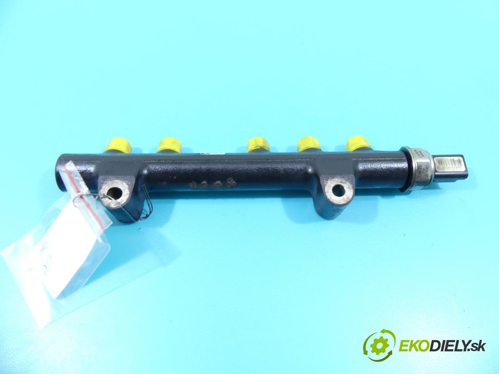 Citroen C4 II 2010-2017 1.6 hdi 92 HP manual 68 kW 1560 cm3 5- lišta vstrekovacia 9685297580-02 (Vstrekovacie lišty)