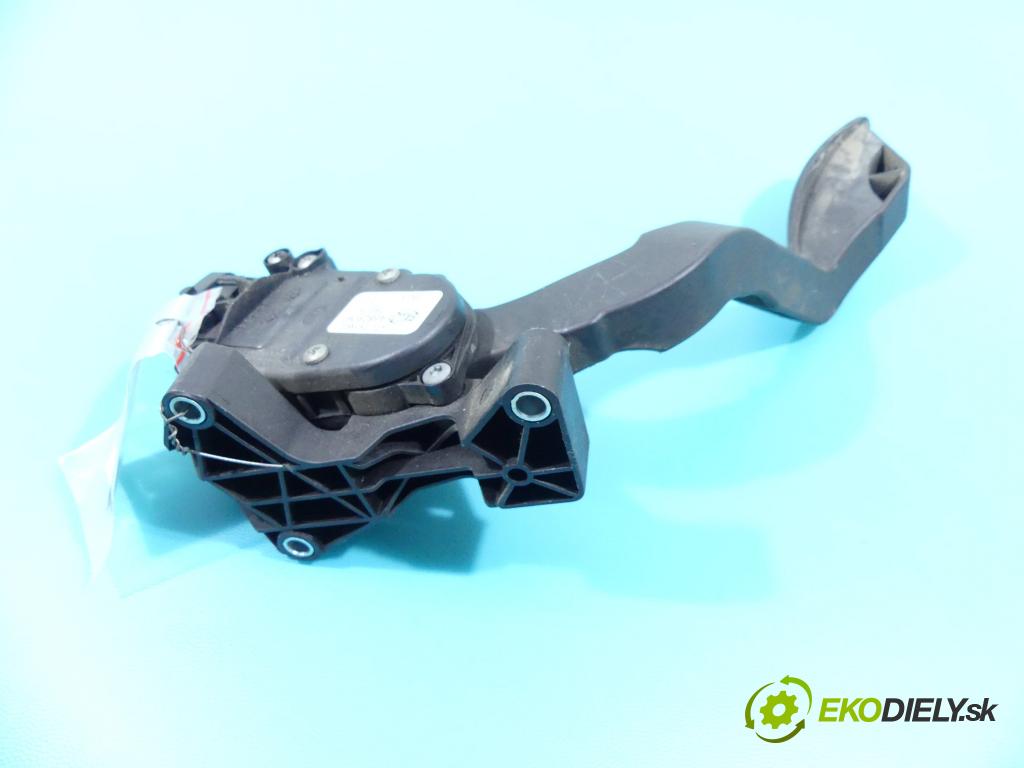 Fiat Punto II 1999-2010 1,3.0 jtd 69KM manual 51 kW 1248 cm3 5- pedále 6PV008568-00 (Pedále)