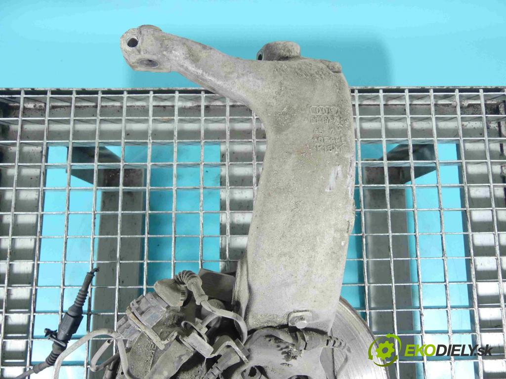 Audi A8 D2 1994-2002 2.8 V6 193 HP automatic 142 kW 2771 cm3 4- náboj ľavé 4D0407257M (Náboje)