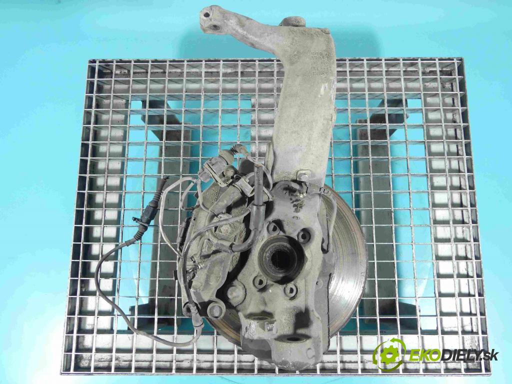 Audi A8 D2 1994-2002 2.8 V6 193 HP automatic 142 kW 2771 cm3 4- náboj ľavé 4D0407257M (Náboje)