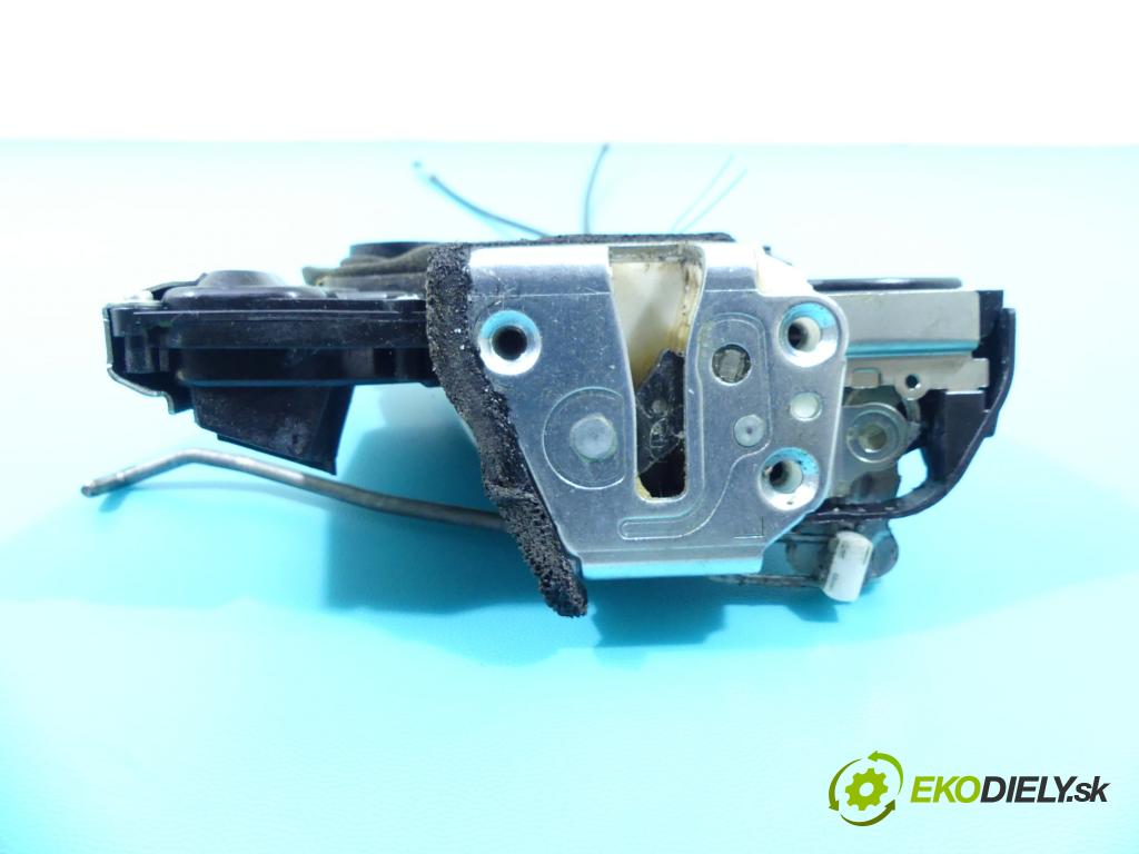 Suzuki Swift Mk6 2005-2010 1.3 16v 90 hp manual 66 kW 1328 cm3 5- zámek přední levý