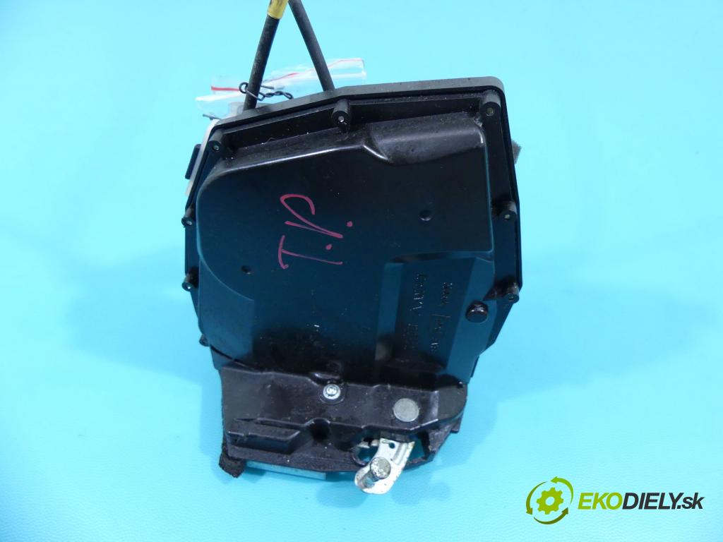 Suzuki Swift Mk6 2005-2010 1.3 16v 90 hp manual 66 kW 1328 cm3 5- zámek zadní pravý