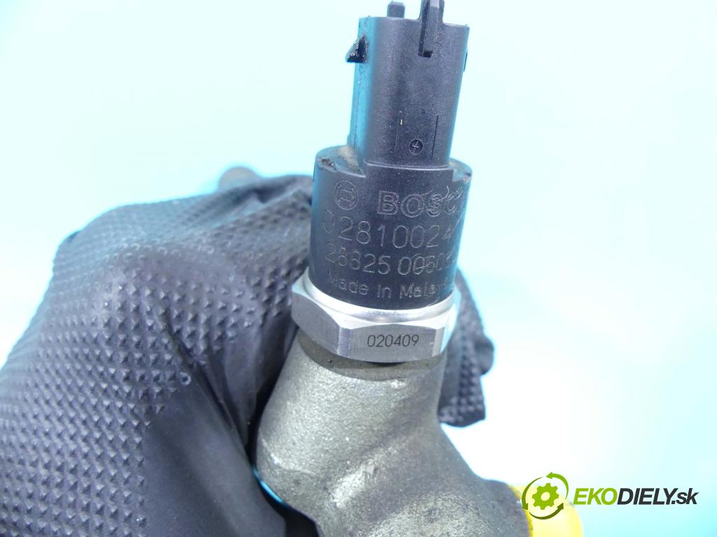 Kia Carens II 2002-2006 2.0 crdi 112KM manual 82,5 kW 1991 cm3 5- lišta vstrekovacia 0445214026 (Vstrekovacie lišty)