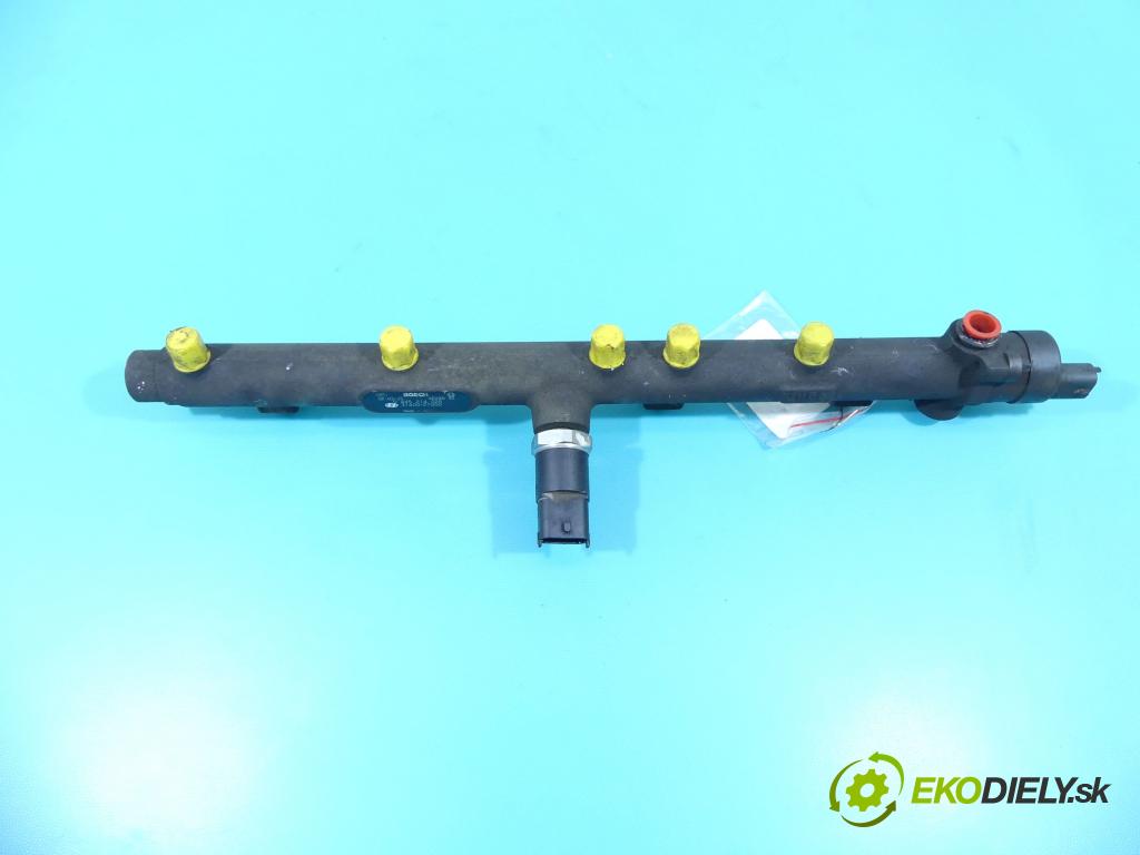 Kia Carens II 2002-2006 2.0 crdi 112KM manual 82,5 kW 1991 cm3 5- lišta vstrekovacia 0445214026 (Vstrekovacie lišty)