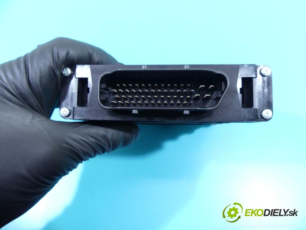 Vw Touareg II 2010-2018 3.0 tdi 245KM automatic 180 kW 2999 cm3 5- modul riadiaca jednotka 0C8927750AG (Ostatné)