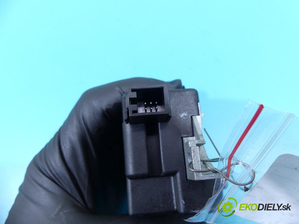 Vw Touareg II 2010-2018 3.0 tdi 245KM automatic 180 kW 2999 cm3 5- Blokáda: řízení: 4H0905852B (Ostatné)