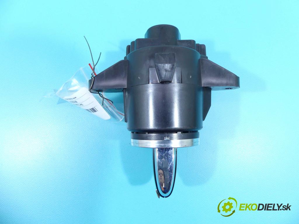 Vw Touareg II 2010-2018 3.0 tdi 245KM automatic 180 kW 2999 cm3 5- Spínačka 7P6905843B (Spínacie skrinky a kľúče)