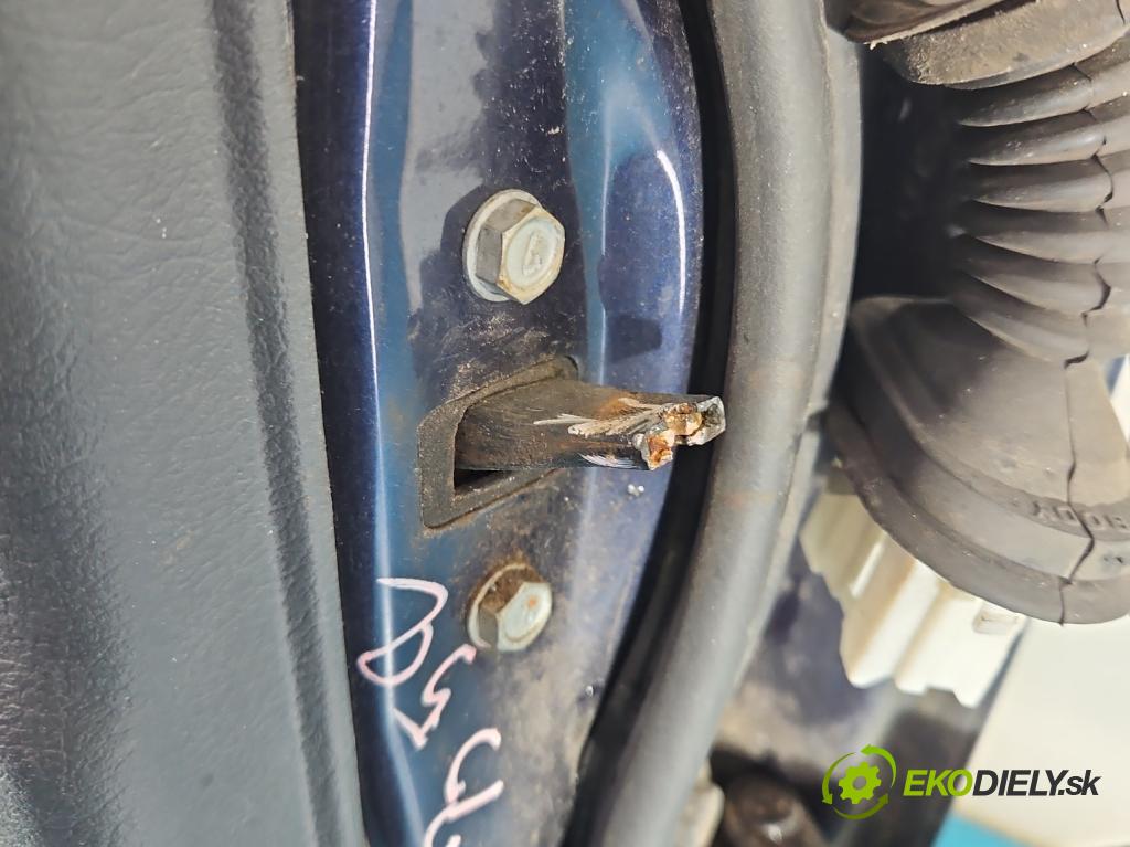 Daewoo Lanos 1.4 75 HP manual 55 kW 1349 cm3 5- dvere predné ľavé  (Kľučka dverí ostatné)