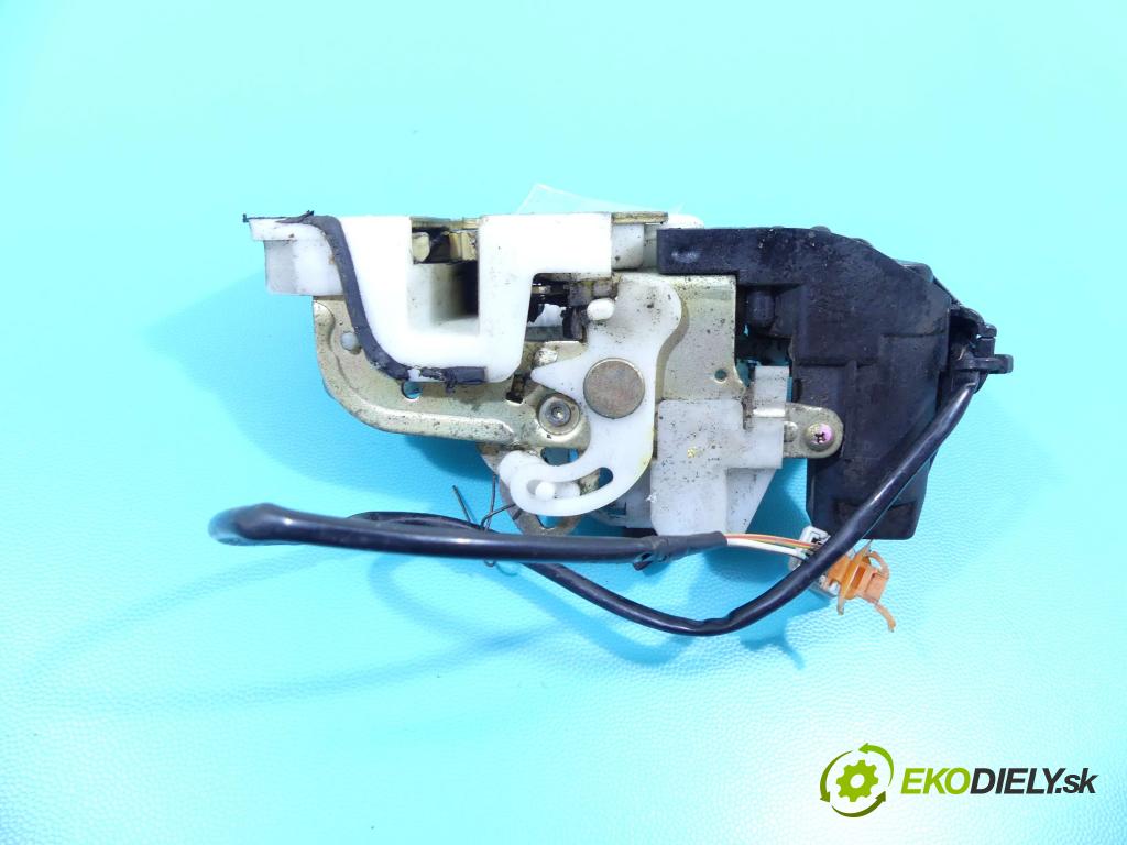Honda CR-V I 1995-2001 2.0 16v 147 hp automatic 108 kW 1973 cm3 5- zámek zadní pravý