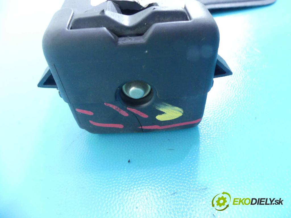 Volvo V60 I 2010-2018 2.0 D3 163 HP automatic 120 kW 1984 cm3 5- roleta  (Rolety kufra)