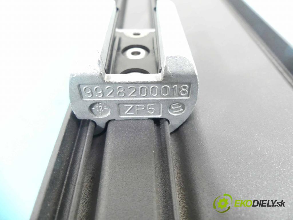 Volvo V60 I 2010-2018 2.0 D3 163 HP automatic 120 kW 1984 cm3 5- roleta 9928200018 (Rolety kufra)