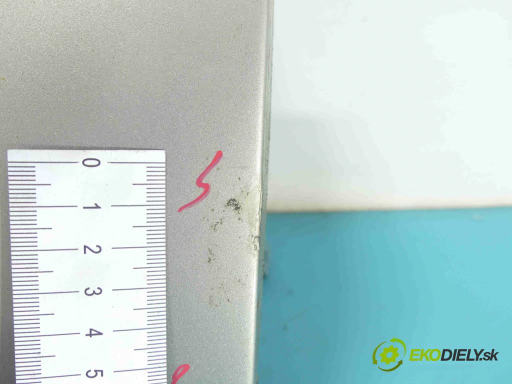 Mitsubishi Outlander II 2006-2013 2.2 DI-D 156 hp manual 115 kW 2179 cm3 5- zadní kufrové dveře  (Zadní kapoty)