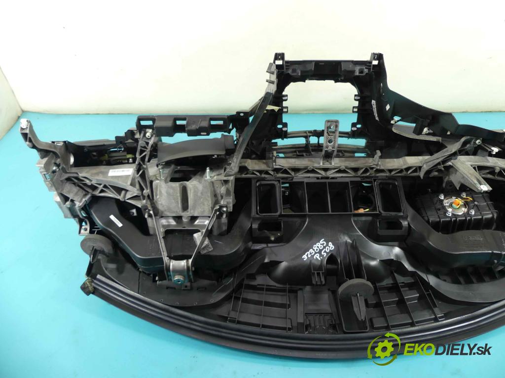 Peugeot 508 2010-2018 2.0 hdi 163 HP automatic 120 kW 1997 cm3 4- kokpit,pristrojová doska rozdeľovacia