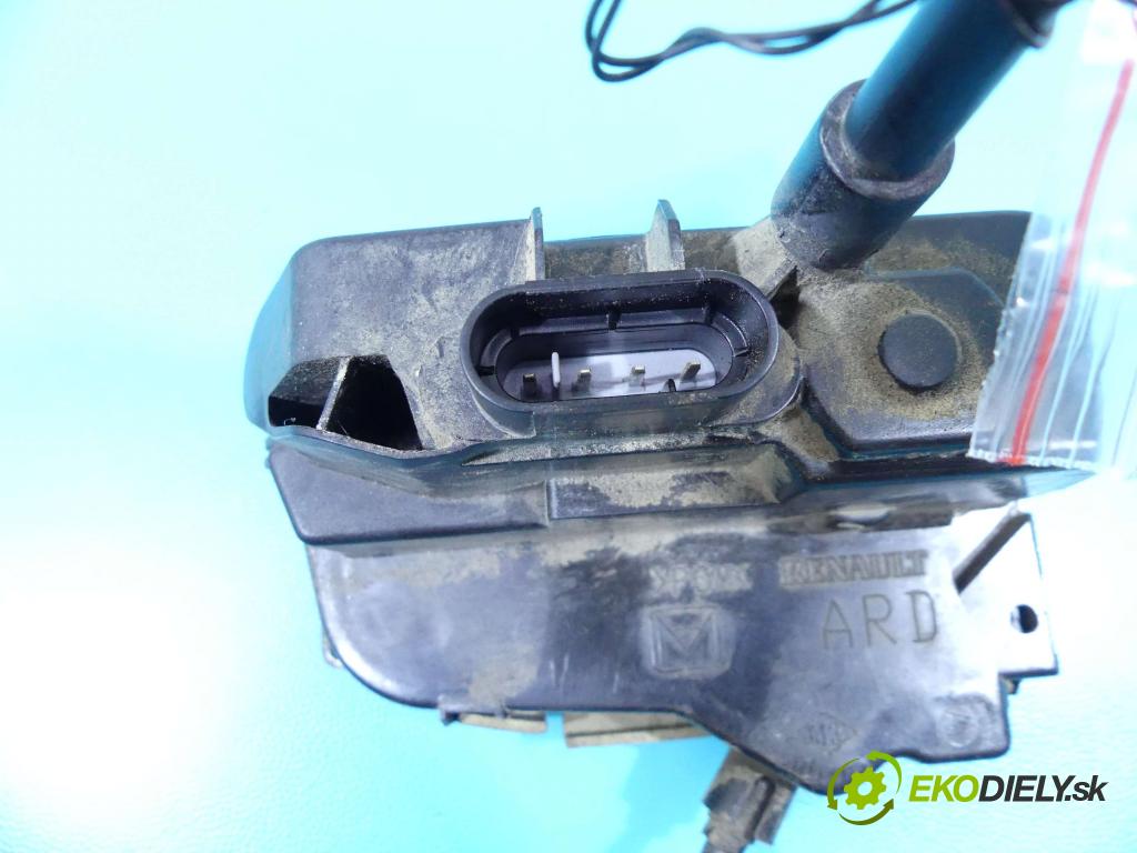 Nissan Primera P12 2001-2007 2.2 dci 126 hp manual 93 kW 2184 cm3 5- zámek zadní pravý
