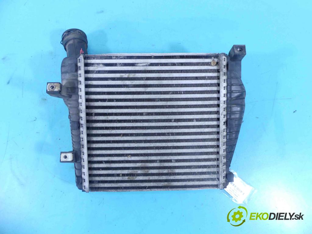 Vw Touareg II 2010-2018 3.0 tdi 245KM automatic 180 kW 2999 cm3 5- Intercooler 7P0145804A (Chladiče nasávaného vzduchu (intercoolery))