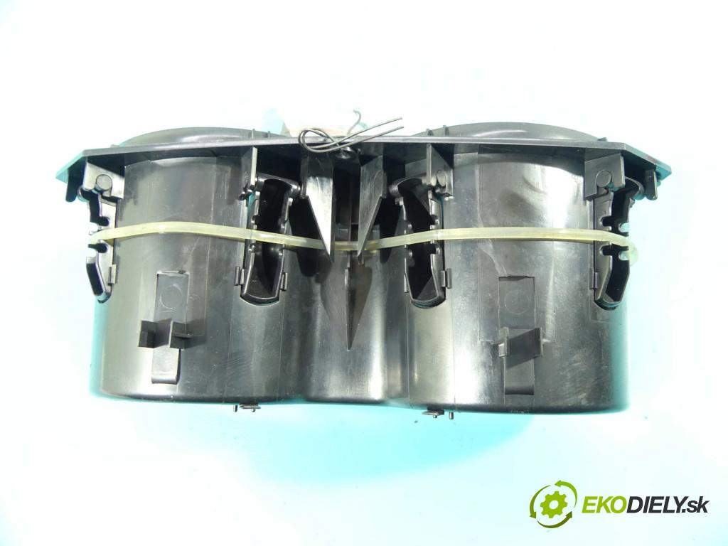 Vw Touareg II 2010-2018 3.0 tdi 245KM automatic 180 kW 2999 cm3 5- Rukojeť: na nápoje: 7P6858602 (Úchyty, držiaky na nápoje)