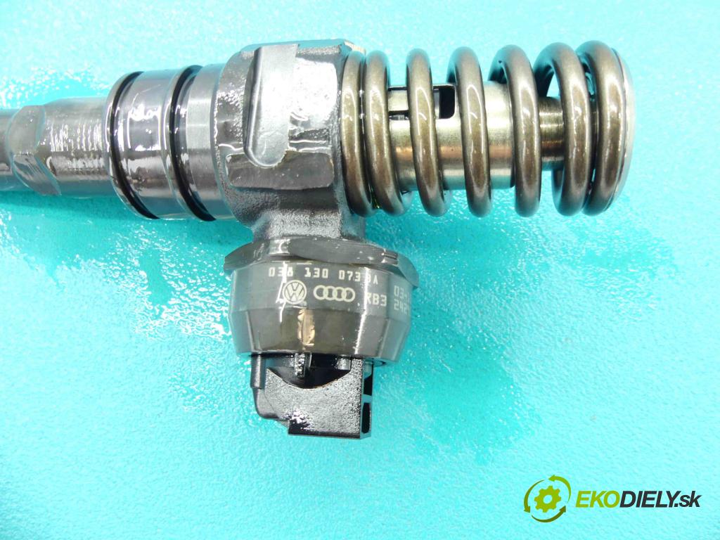 Vw Passat B5 1995-2005 1.9 tdi 131 HP manual 96 kW 1896 cm3 5- vstrekovacie čerpadlo 038130073BA (Vstrekovače)