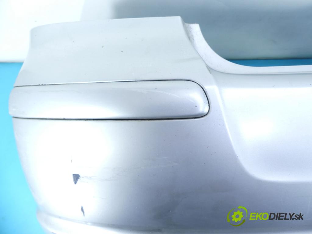 Toyota Avensis II T25 2003-2008 2.2 D4D 150 hp manual 110 kW 2231 cm3 5- nárazník zadní  (Ostatné)