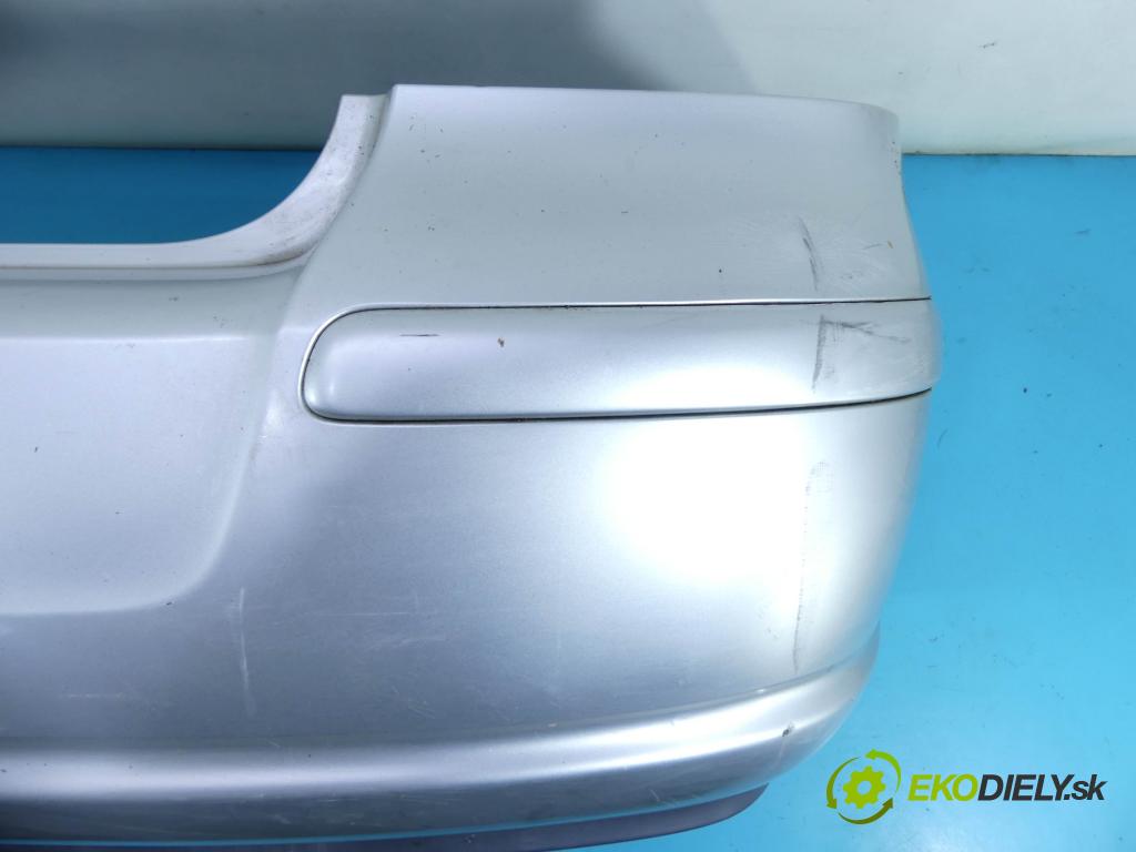Toyota Avensis II T25 2003-2008 2.2 D4D 150 hp manual 110 kW 2231 cm3 5- nárazník zadní  (Ostatné)
