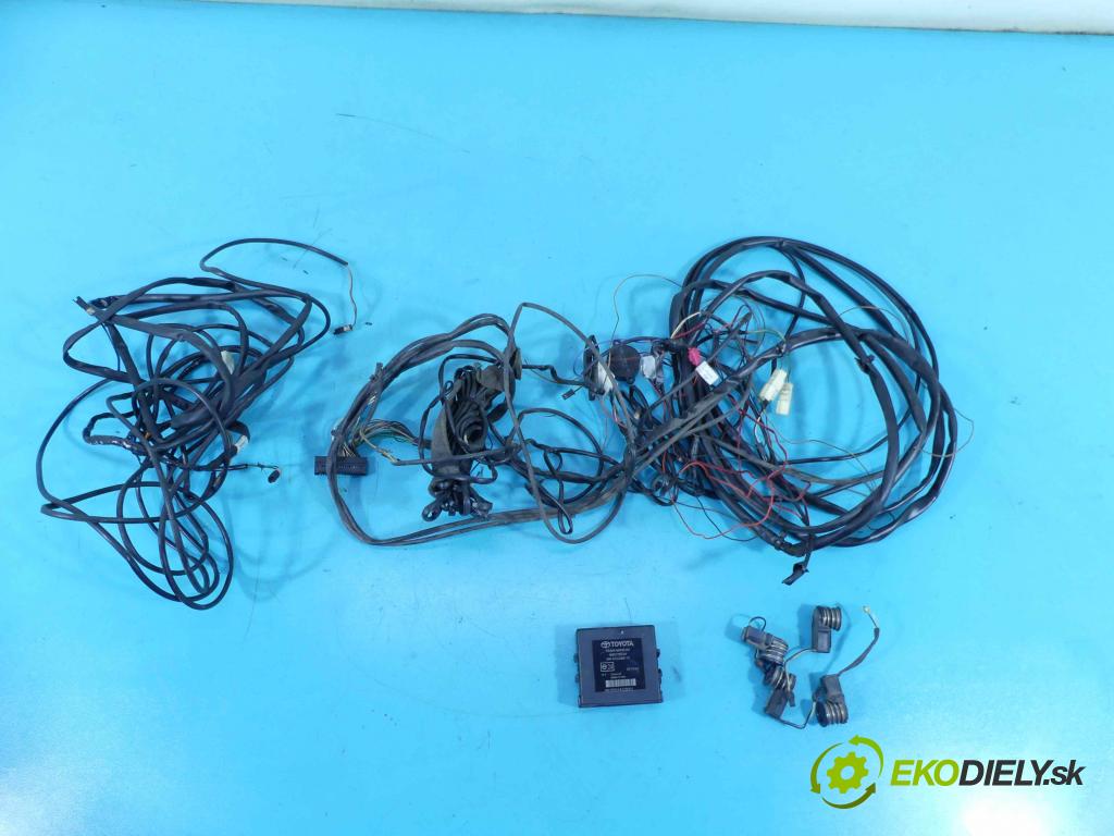 Toyota Auris I 2006-2013 2.0 D4D 126 HP manual 93 kW 1998 cm3 5- snímač parkovaní: PZ464-00425-02