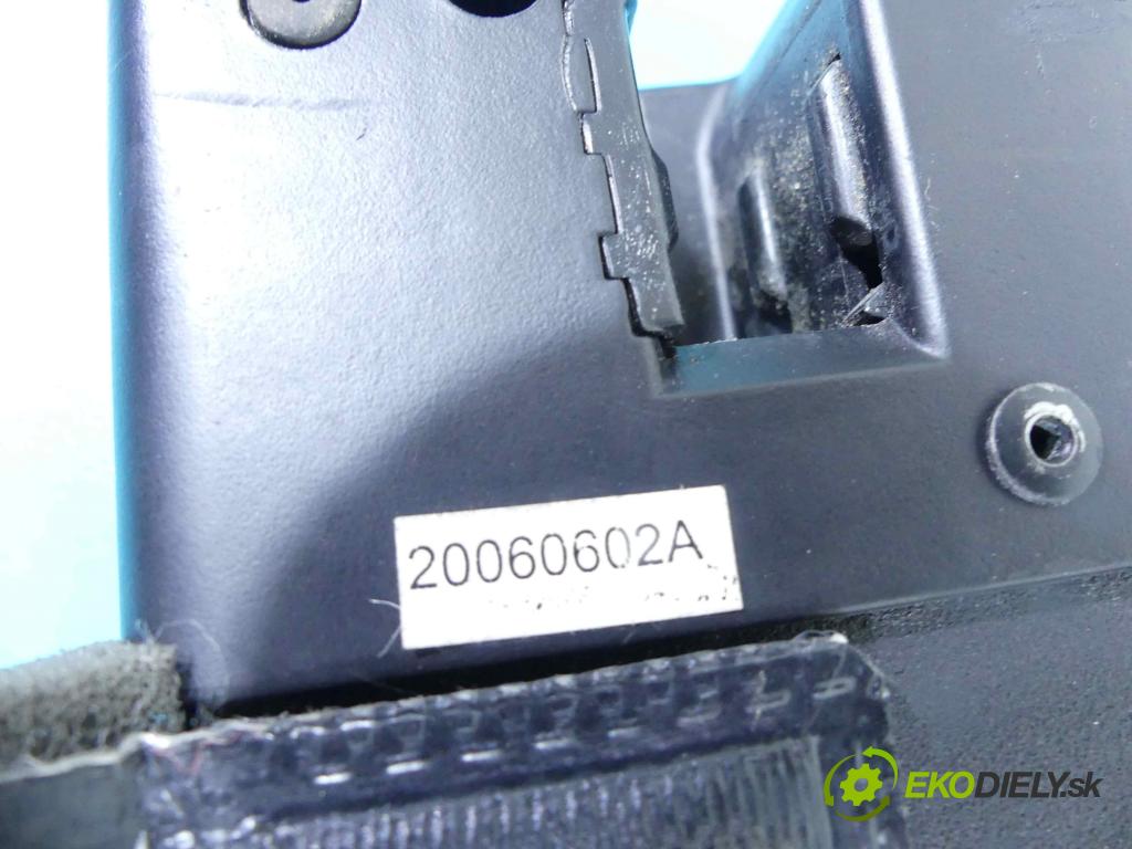 Bmw X5 E53 1999-2006 3.0 R6 231 HP automatic 170 kW 2979 cm3 5- roleta 20060602A (Rolety kufra)