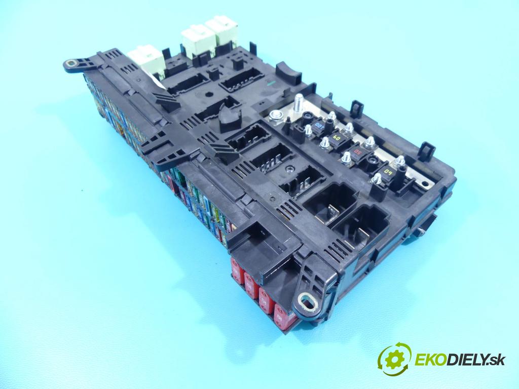 Bmw X5 E53 1999-2006 3.0 R6 231 hp automatic 170 kW 2979 cm3 5- skříňka pojistková  (Pojistkové skříňky)