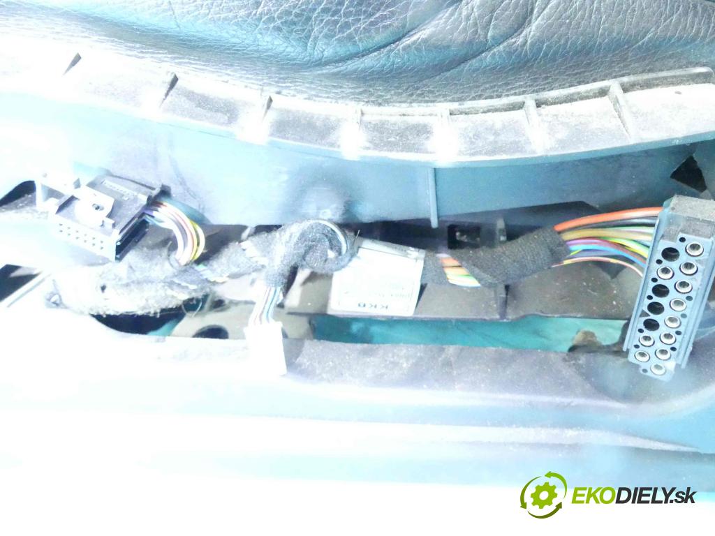 Bmw X5 E53 1999-2006 3.0 R6 231 HP automatic 170 kW 2979 cm3 5- Sedačka ľavý  (Sedačky, sedadlá)