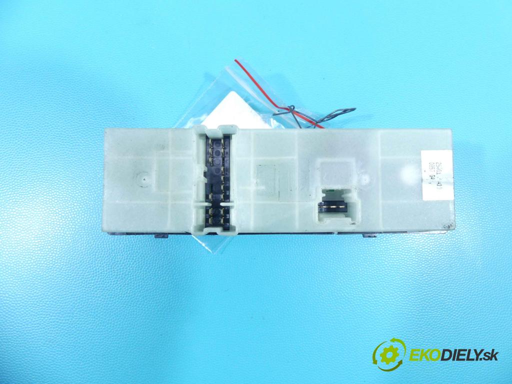 Nissan X-trail II T31 2008-2013 2.0 dci 150 HP manual 110 kW 1995 cm3 5- prepínač okien spätných zrkadiel