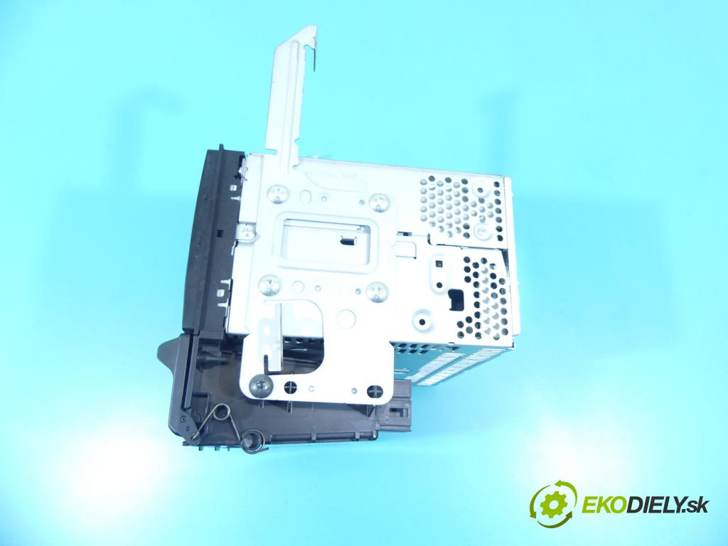 Nissan X-trail II T31 2008-2013 2.0 dci 150 hp manual 110 kW 1995 cm3 5- Radio továrna: 28185JH100