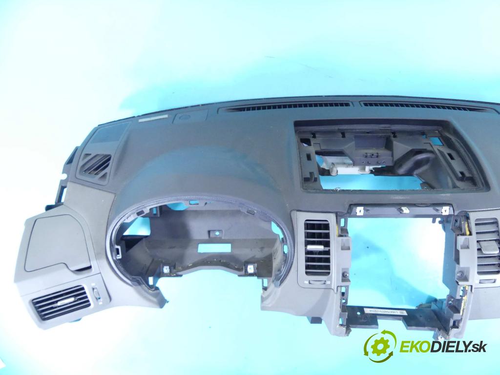 Nissan X-trail II T31 2008-2013 2.0 dci 150 HP manual 110 kW 1995 cm3 5- kokpit,pristrojová doska rozdeľovacia