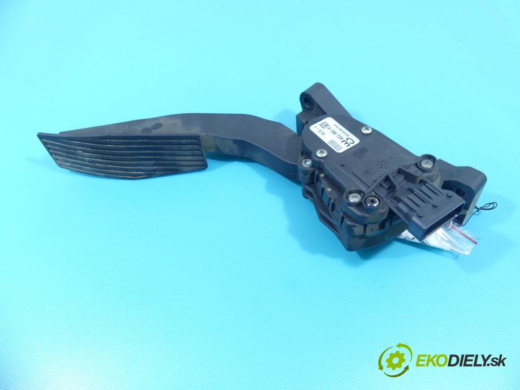 Opel Vectra C 2002-2008 1.9 cdti 150 HP manual 110 kW 1910 cm3 5- pedále 9186724 (Pedále)