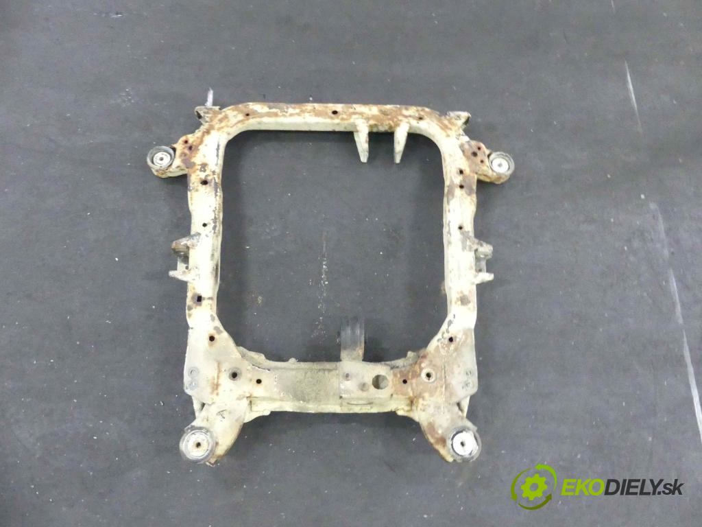 Opel Vectra C 2002-2008 1.9 cdti 150 hp manual 110 kW 1910 cm3 5- výztuha motoru