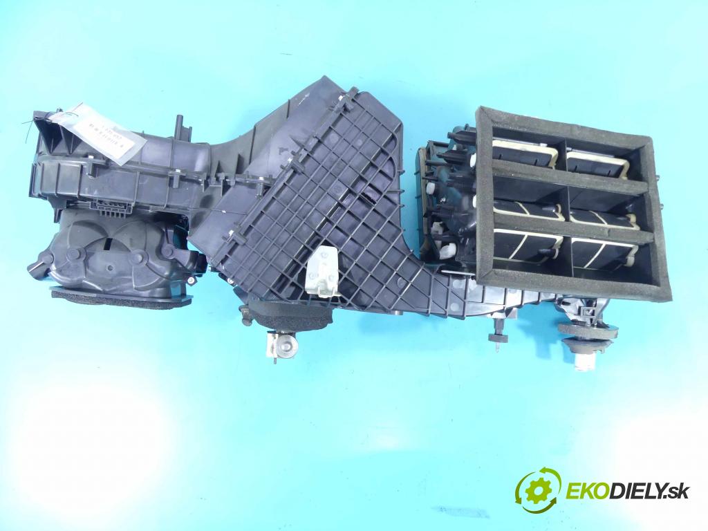 Vw Touareg II 2010-2018 3.0 tdi 245KM automatic 180 kW 2999 cm3 5- radiátor 52422877 (Radiátory topení)