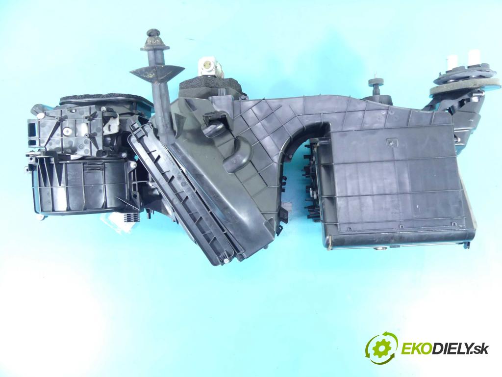 Vw Touareg II 2010-2018 3.0 tdi 245KM automatic 180 kW 2999 cm3 5- radiátor 52422877 (Radiátory topení)