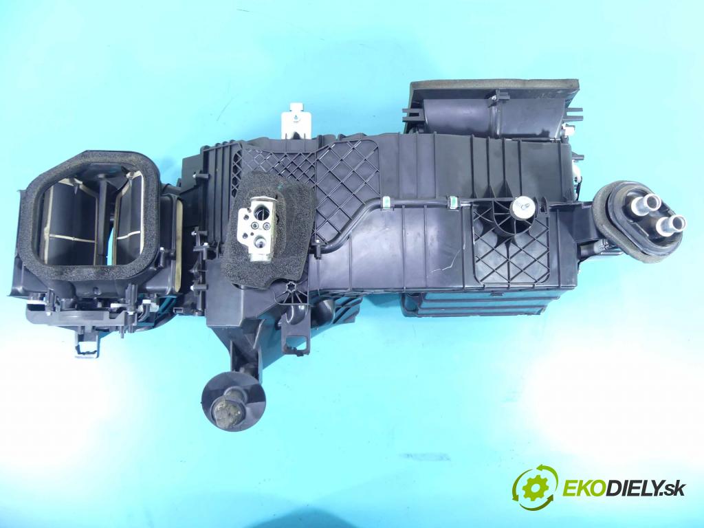 Vw Touareg II 2010-2018 3.0 tdi 245KM automatic 180 kW 2999 cm3 5- radiátor 52422877 (Radiátory topení)