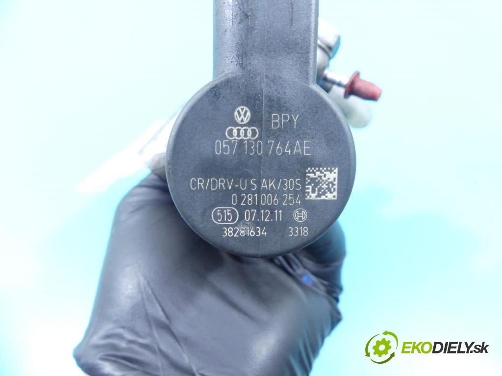 Vw Touareg II 2010-2018 3.0 tdi 245KM automatic 180 kW 2999 cm3 5- lišta vstrekovacia 059130090CB (Vstrekovacie lišty)