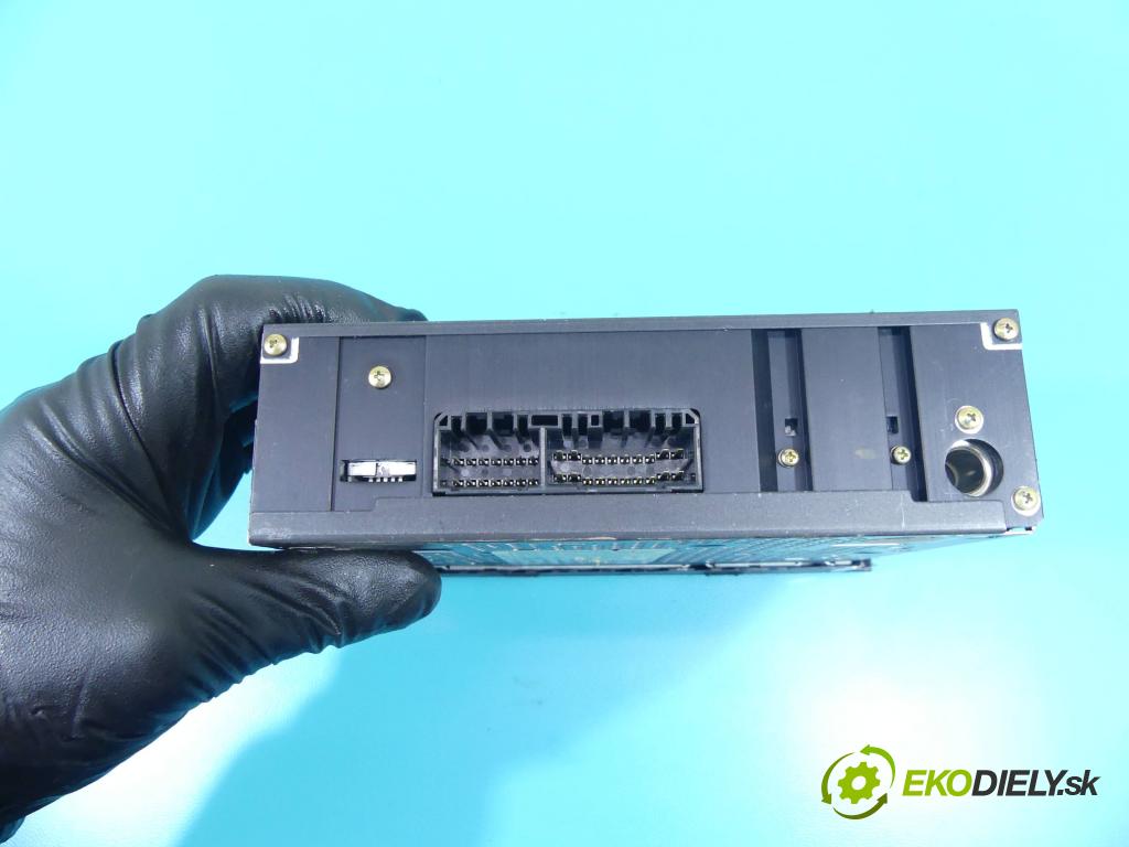 Honda Civic VII 2000-2006 1.7 16v 124hp automatic 91 kW 1698 cm3 2- Radio originál 39101-S5P-A310-M1