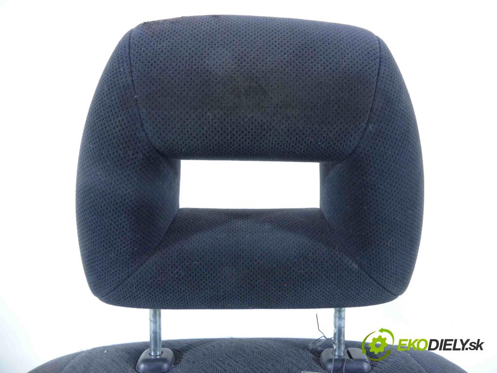 Honda Civic VII 2000-2006 1.7 16v 124hp automatic 91 kW 1698 cm3 2- Sedačka pravý  (Sedačky, sedadlá)