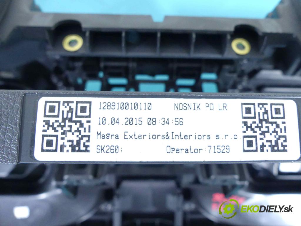 Skoda Fabia III 2014- 1.4 tdi 105 HP manual 77 kW 1422 cm3 5- kokpit,pristrojová doska rozdeľovacia