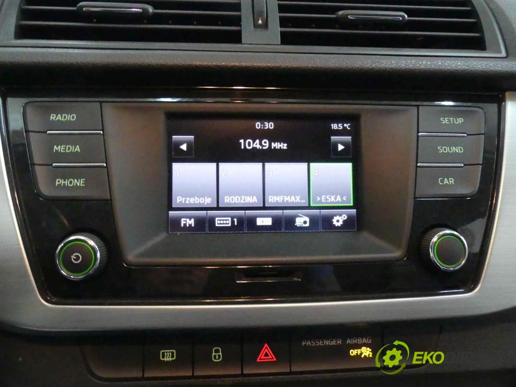 Skoda Fabia III 2014- 1.4 tdi 105 HP manual 77 kW 1422 cm3 5- Radio originál 6V0035871